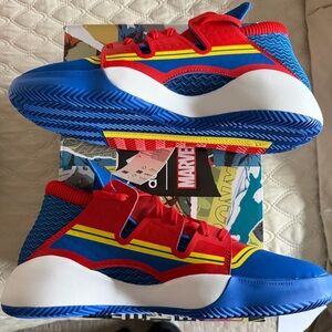 *New in box* Adidas Pro Vision x Marvel Heroes Among Us: Captain Marvel 2019